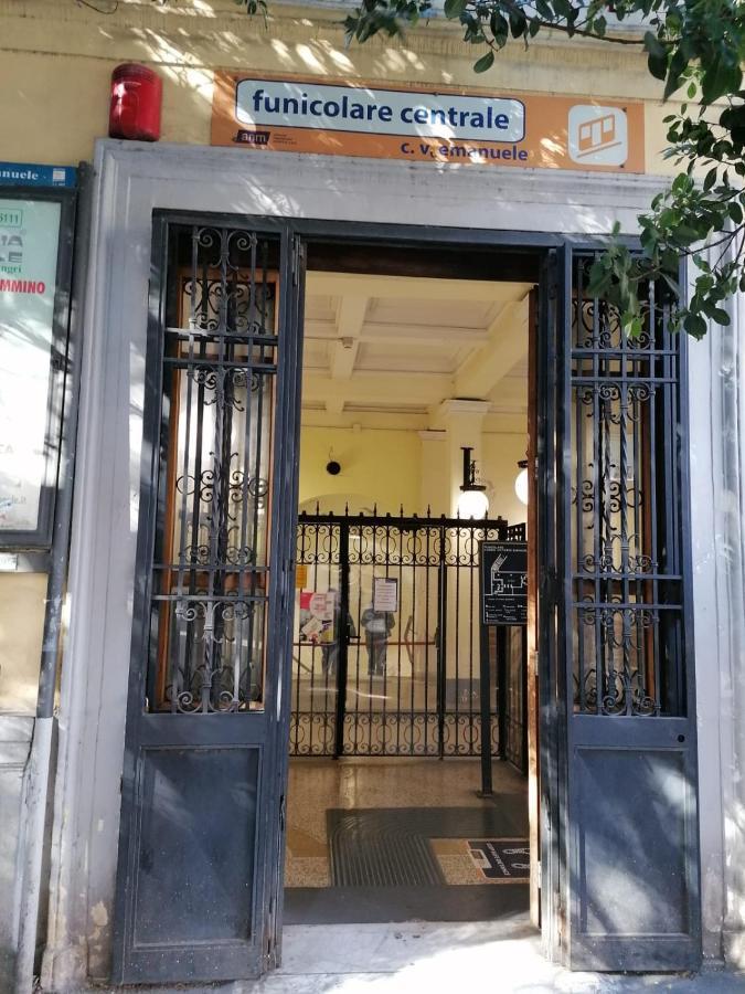 Casa Tolentino Al Centro Di Napoli Villa Buitenkant foto